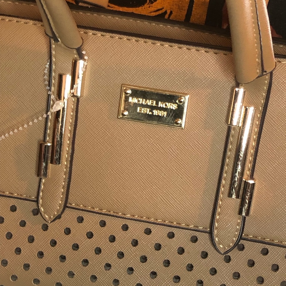 Michael Kors Tan Handbag with Perforated Design - Picture 6 of 7